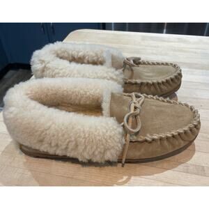 L.L.Bean Wicked Good Moccasin Slippers Women’s 9 Shearling Lined Suede